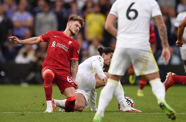 世界杯直播app下载-埃利奥特为利兹中卫辩护：他不是故意的，红牌过了